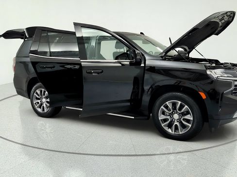 Used 2023 Chevrolet Tahoe LT w/ Luxury Package AWD/4WD image 14