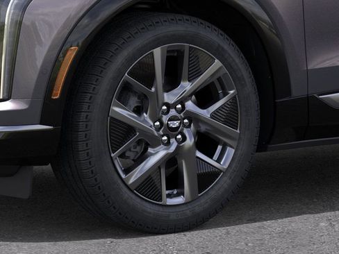 New 2026 Cadillac Optiq Luxury 2 image 33