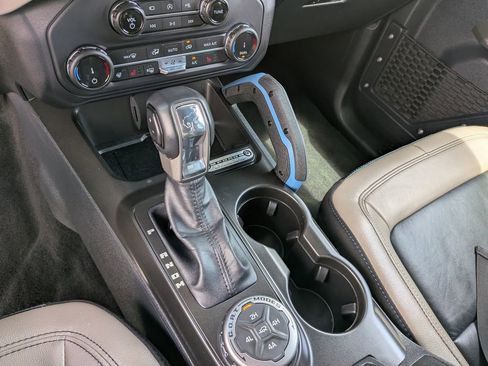 Used 2022 Ford Bronco Wildtrak AWD/4WD image 28