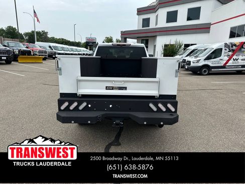 Used 2025 Chevrolet Silverado 3500 LT w/ Safety Package AWD/4WD image 4