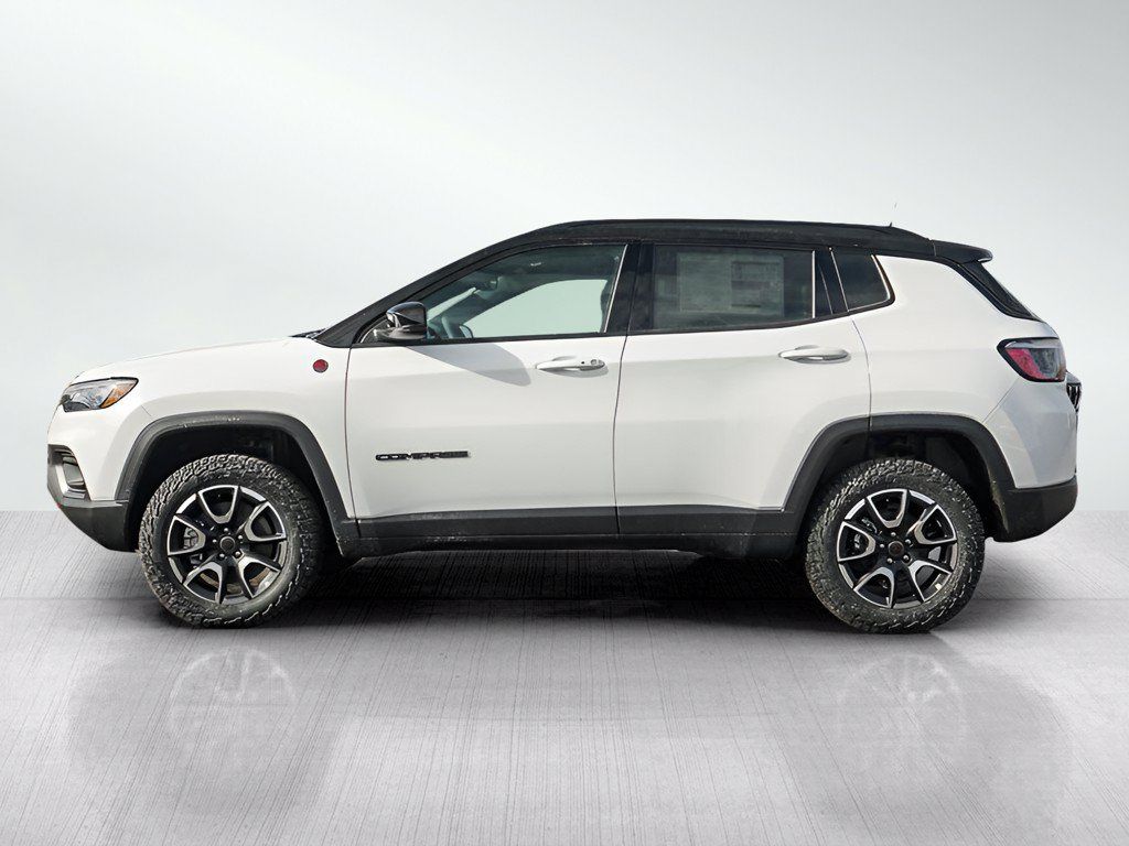 Used 2026 Jeep Compass Trailhawk w/ Trailer Tow Group AWD/4WD image 4