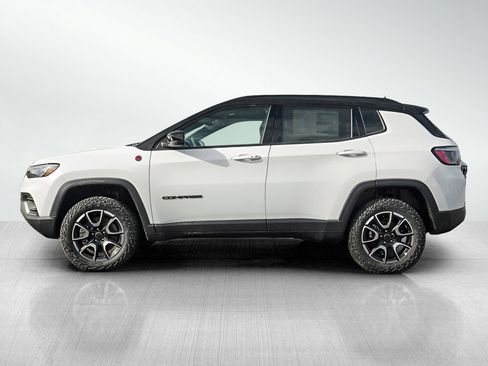 New 2026 Jeep Compass Trailhawk image 4