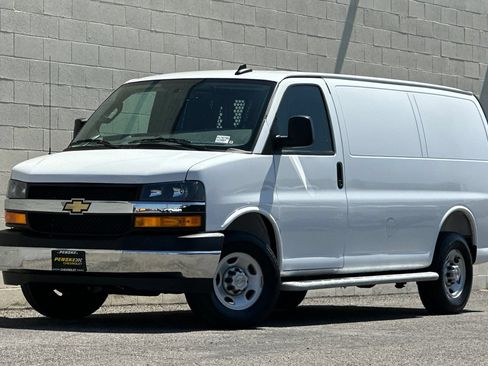 Certified 2025 Chevrolet Express 2500 w/ Driver Convenience Package RWD image 8