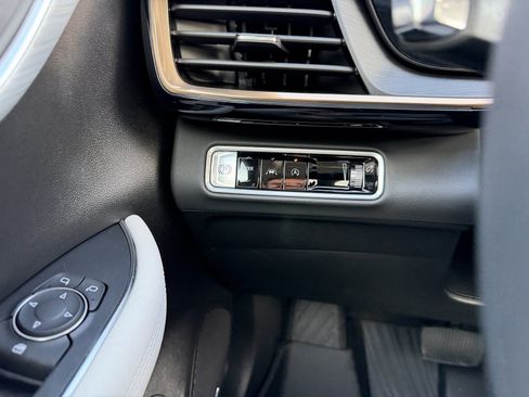 New 2026 Buick Envision Avenir image 12