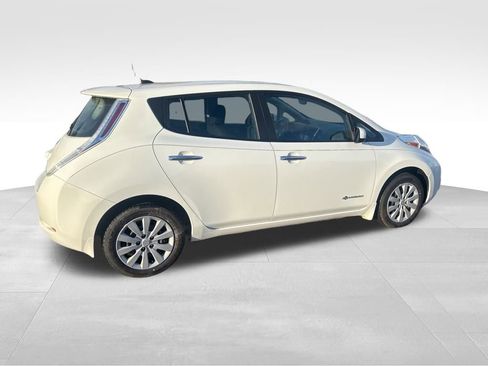 Used 2015 Nissan Leaf S w/ Charge Package image 6