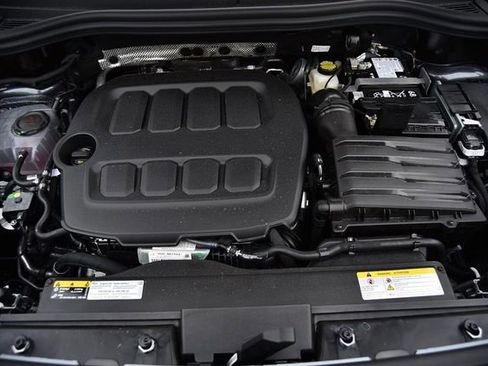 New 2026 Volkswagen Tiguan SE R-Line image 27