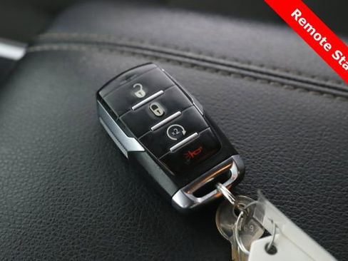 Used 2024 RAM 1500 Big Horn AWD/4WD image 3