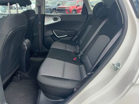 Used 2024 Kia Soul LX w/ Option Group 015 FWD image 25
