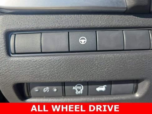 Used 2024 Nissan Rogue SV w/ SV Premium Package image 26