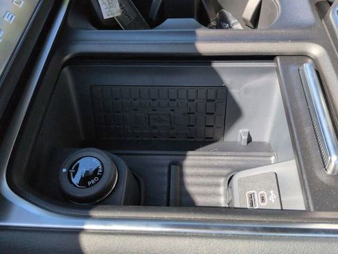 New 2025 Ford Expedition Platinum w/ Stealth Performance Package image 25