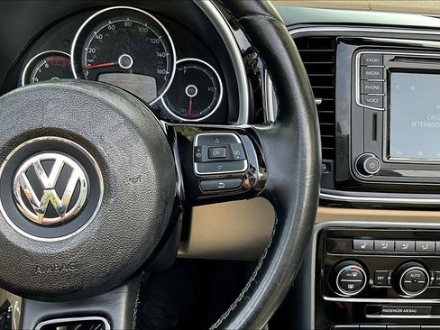 Used 2019 Volkswagen Beetle 2.0T SE image 11