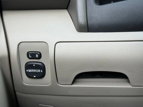 Used 2007 Toyota Camry XLE FWD image 21