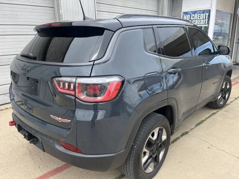Used 2018 Jeep Compass Trailhawk w/ Leather Interior Group AWD/4WD image 4