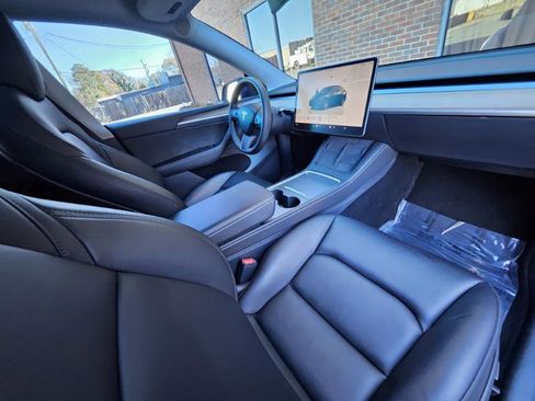 Used 2023 Tesla Model Y Long Range image 49