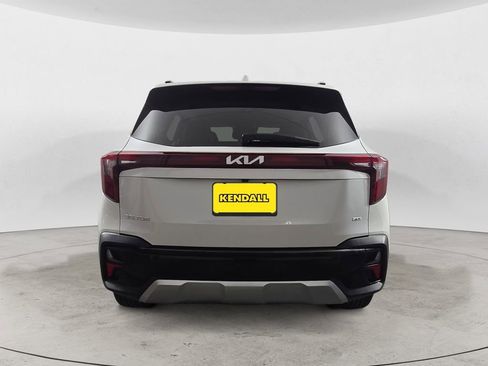 Used 2025 Kia Seltos S AWD/4WD image 4