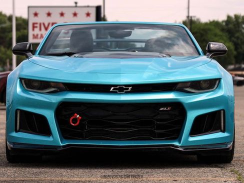 Used 2019 Chevrolet Camaro ZL1 RWD image 13