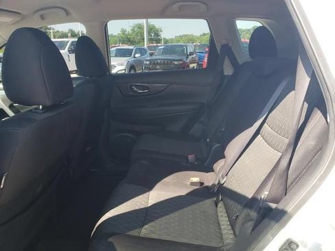 Used 2018 Nissan Rogue SV AWD/4WD image 14