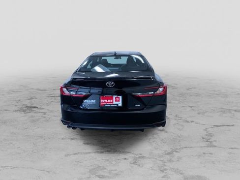 Certified 2025 Toyota Camry SE image 9