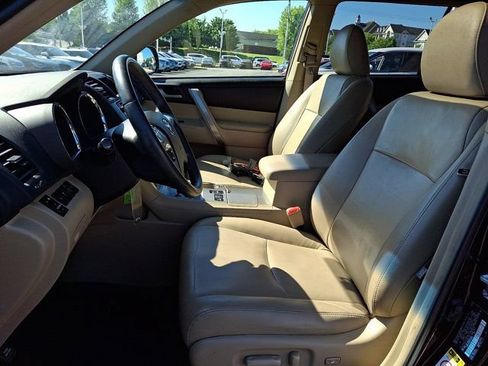 Used 2013 Toyota Highlander SE AWD/4WD image 18