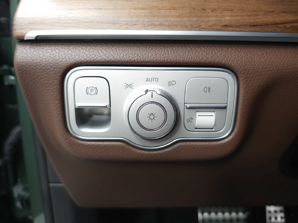 Certified 2026 Mercedes-Benz GLS 450 4MATIC w/ AMG Line Exterior image 10