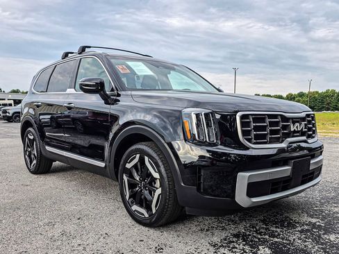 Used 2025 Kia Telluride S AWD/4WD image 1