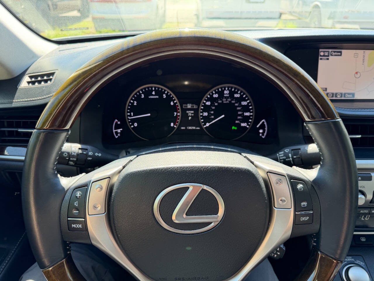 Used 2015 Lexus ES 350 w/ Luxury Package FWD image 25