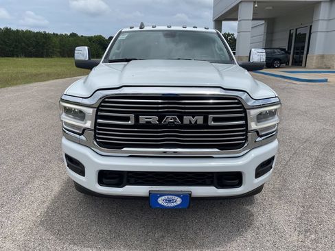 Used 2024 RAM 3500 Laramie w/ Towing Technology Group AWD/4WD image 10