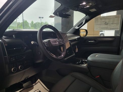 New 2026 GMC Yukon XL AT4 w/ AT4 Premium Plus Package AWD/4WD image 10