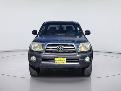 Used 2010 Toyota Tacoma PreRunner RWD image 2