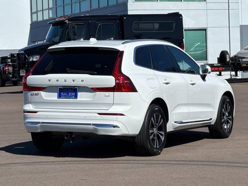 Used 2022 Volvo XC60 T8 Inscription Expression image 4