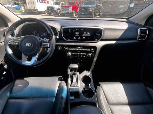 Used 2021 Kia Sportage EX AWD/4WD image 16