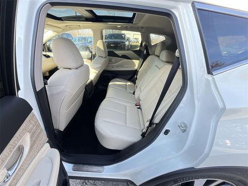 Used 2024 Nissan Murano SL image 23
