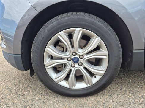 Used 2021 Ford Edge Titanium AWD/4WD image 16