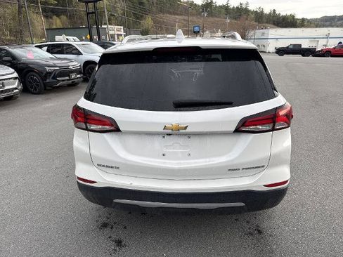 Used 2023 Chevrolet Equinox Premier AWD/4WD image 3