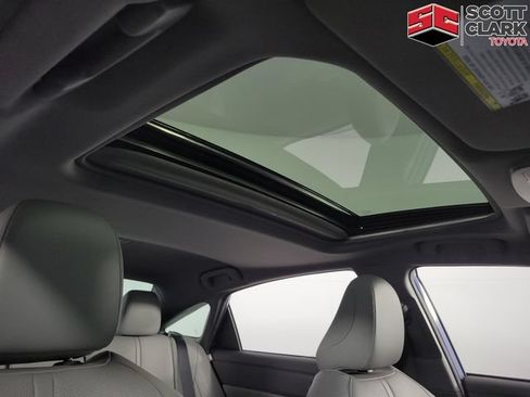 Used 2021 Toyota Avalon Limited w/ Advanced Safety Package FWD image 18