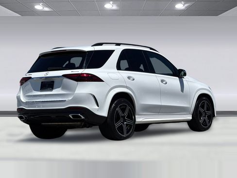 Used 2025 Mercedes-Benz GLE 450e 4MATIC image 9