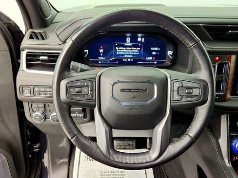 Used 2023 GMC Yukon Denali Ultimate image 13