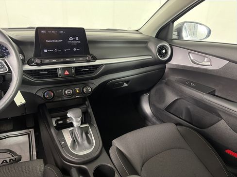 Used 2024 Kia Forte LXS w/ LXS Technology Package image 39