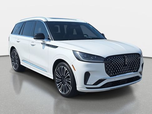 New 2026 Lincoln Aviator Black Label w/ Dynamic Handling Package image 3