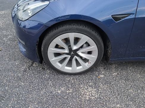Used 2022 Tesla Model 3 RWD image 7