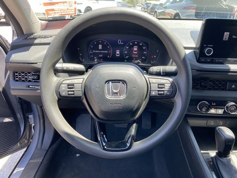 Used 2025 Honda Accord LX image 11