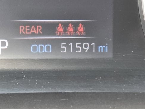 Used 2021 Toyota RAV4 LE AWD/4WD image 17