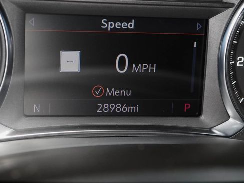 Used 2023 Chevrolet Traverse RS image 17