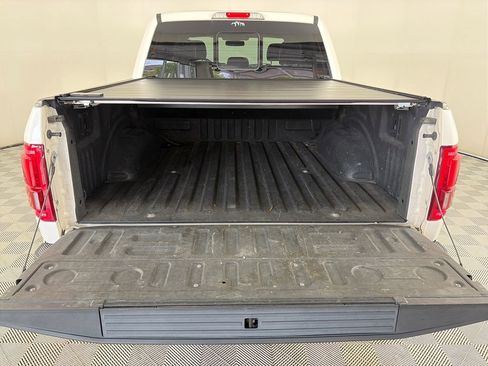 Used 2016 Ford F150 Platinum w/ Equipment Group 701A Luxury AWD/4WD image 28