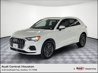 Used 2022 Audi Q3 2.0T Premium w/ Convenience Package AWD/4WD video 1