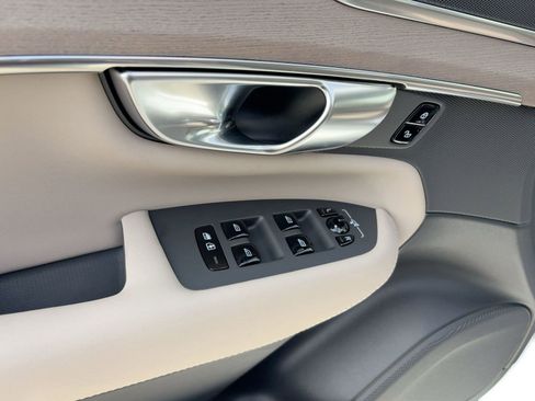 New 2026 Volvo XC90 T8 Plus image 12
