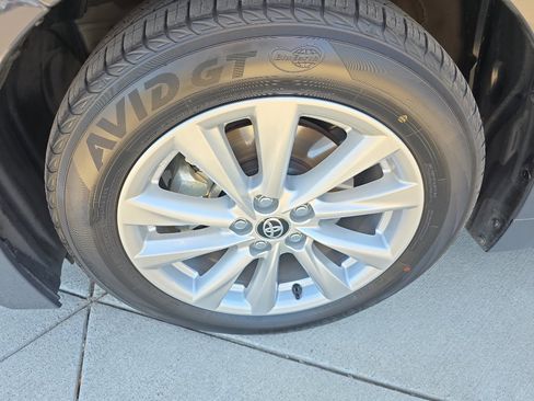 Used 2025 Toyota Corolla XLE image 10