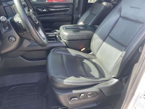 Used 2023 GMC Yukon Denali w/ Max Trailering Package image 19