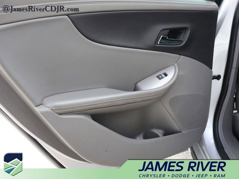 Used 2016 Chevrolet Impala LS FWD image 16
