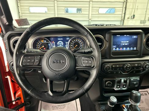 Used 2019 Jeep Wrangler Sport AWD/4WD image 6